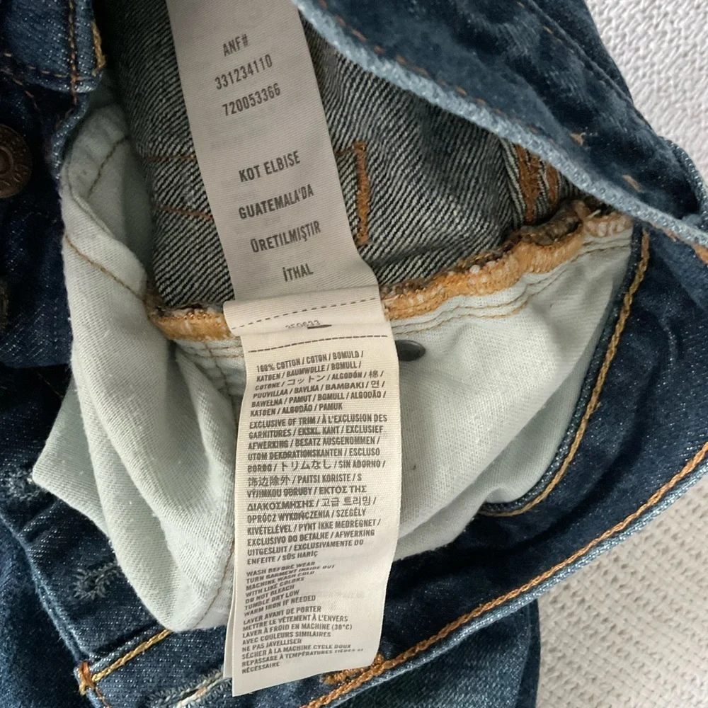 Hollister embrace stylish